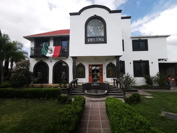 VENTA DE CASA EN FRACCIONAMIENTO LOS ARCOS EN EZEQUIEL MONTES