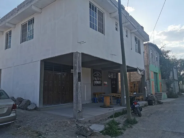 VENTA DE PROPIEDAD CON 2 CABAÑAS DE DESCANSO EN EL MUNICIPIO DE AMEALCO DE BONFIL QRO.