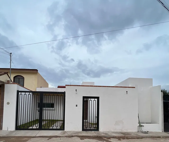 CASA EN VENTA EN AMPLIACION LOPEZ MATEOS TEQUISQUIAPAN QRO.