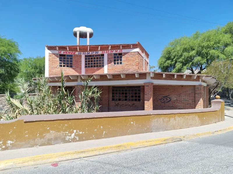 CASA EN VENTA IDEAL PARA NEGOCIO EN TEQUISQUIAPAN QRO. -64