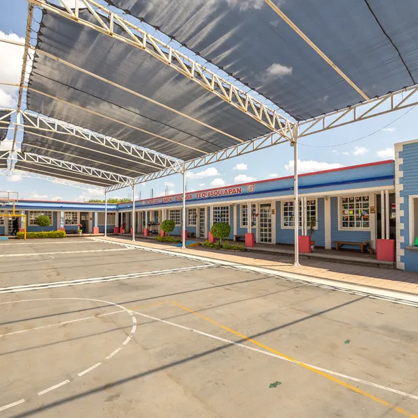 EN VENTA ESCUELA EN TEQUISQUIAPAN QUERETARO